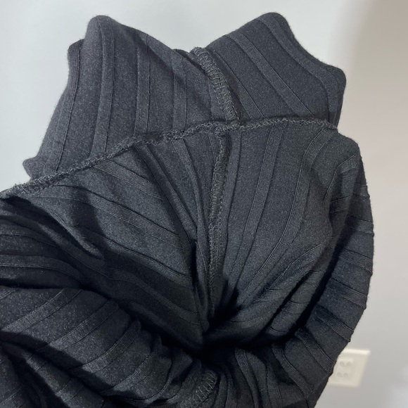 Amour Vert Briar Provence Rib Jumpsuit Black Size L Large Ankle Crop Minimalist - Picture 8 of 15